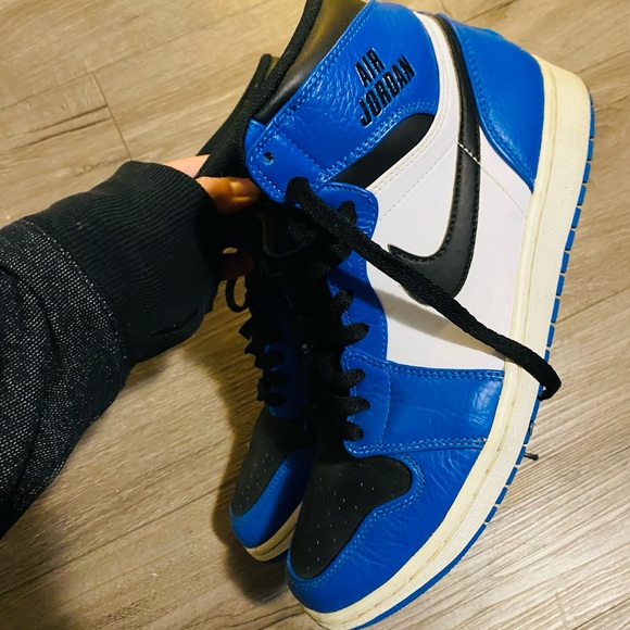 Nike Air Jordan Retro 1 High Rare Air Soar “Royal Blue” Size 9.5 - Picture 3 of 4